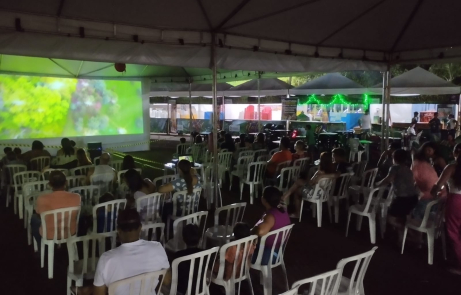 Cine Goiás Itinerante encerra o ano com edição especial do Natal na Praça
